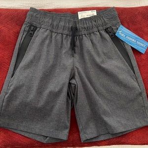 BRAND NEW!! 😍 flex jogger shorts for boys.